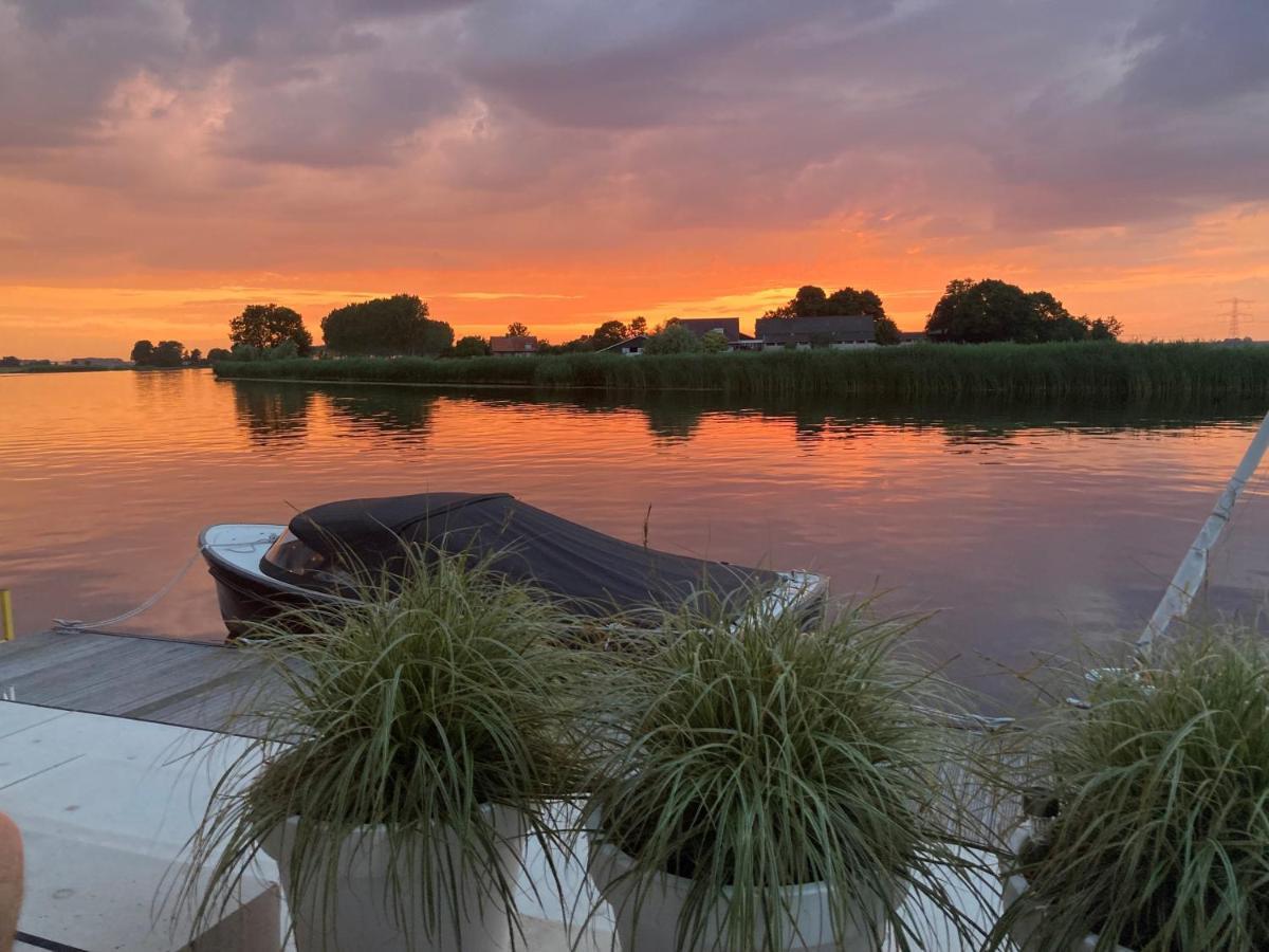 B&B Ganzendiep Aan Het Water Grafhorst 外观 照片