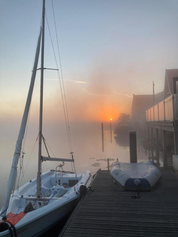 B&B Ganzendiep Aan Het Water Grafhorst 外观 照片